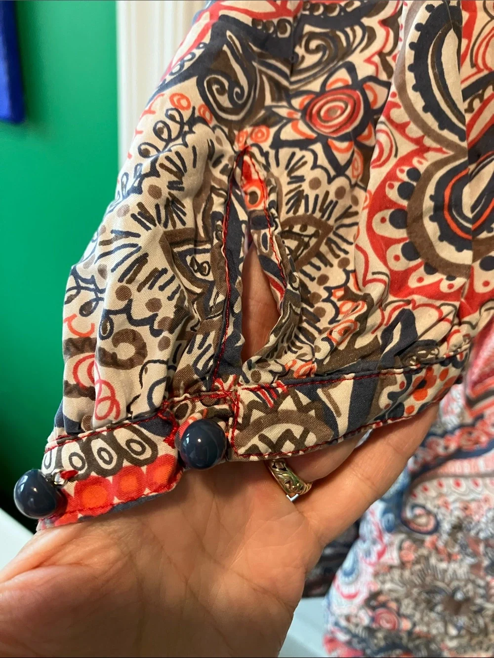 Banana Republic Red and Navy Paisley Peasant Blouse 100% silk xl